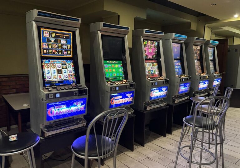 Житель Самары организовал подпольное казино на автомойке