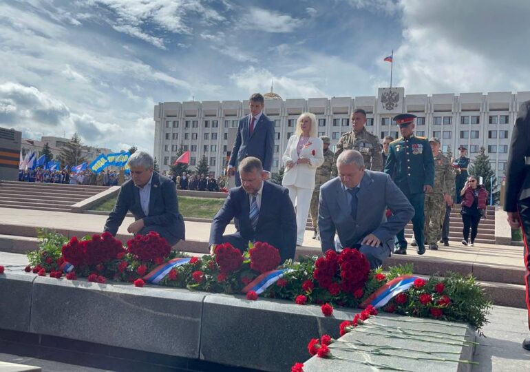 В Самаре возложили цветы к Вечному огню в честь Дня окончания Второй мировой войны