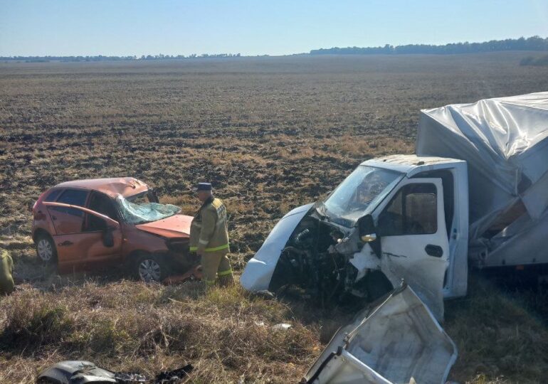 В Самарской области в результате столкновения двух автомобилей погиб человек