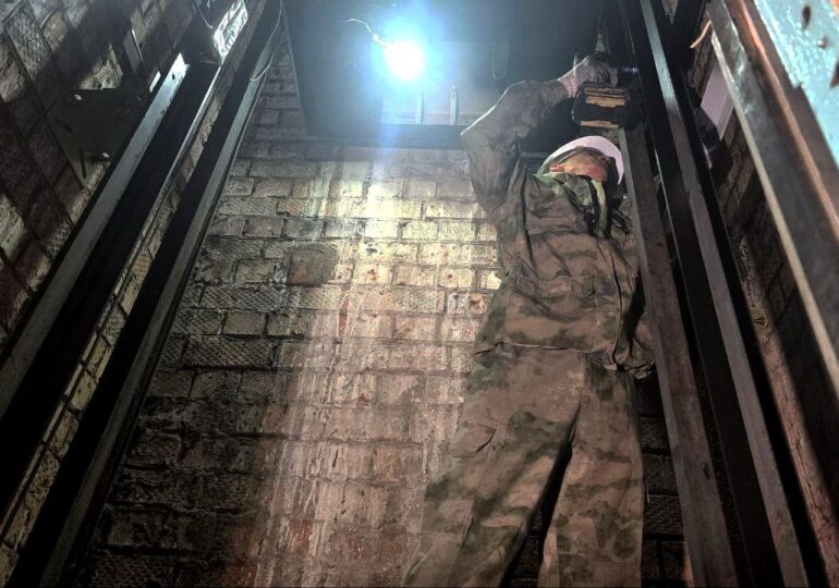 В Самаре продолжают обновлять лифты в многоквартирных домах