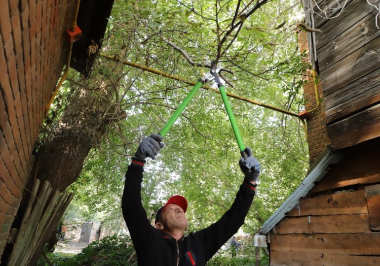 В Ленинском районе Самары собрали 18 кубометров мусора и веток
