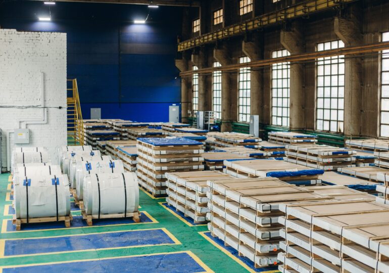 Самарский металлургический завод запустит центр розничной торговли на Урале