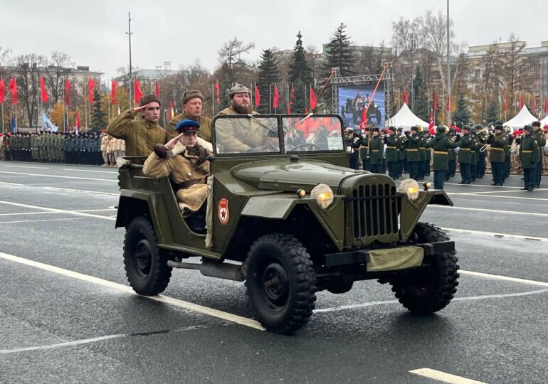 В Параде Памяти в Самаре приняли участие делегаты Международного форума «Россия – спортивная держава»