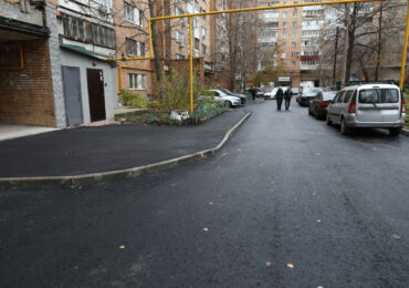 В Самаре благоустраивают двор одного из самых протяженных домов