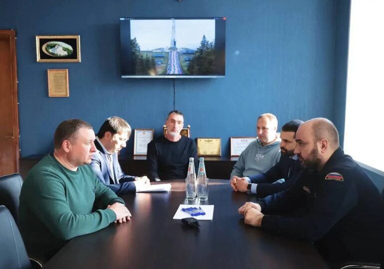 Губернатор Самарской области Вячеслав Федорищев работал в городе Снежное ДНР