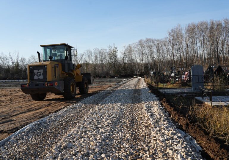 В Самаре на кладбище «Вознесенское» благоустраивают внутриквартальные проезды