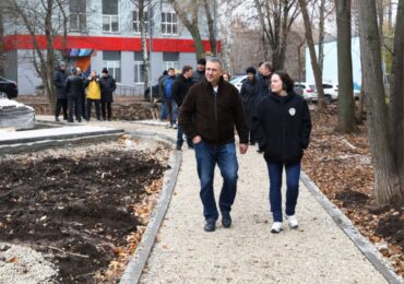 В Самаре скоро завершат благоустройство Часового сквера