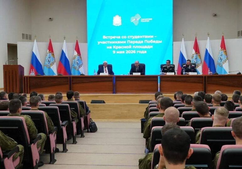 Губернатор Самарской области Вячеслав Федорищев вручил награды волжским казакам