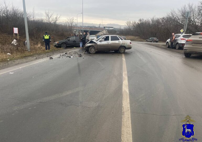 В Красноярском районе Самарской области в ДТП пострадали три человека