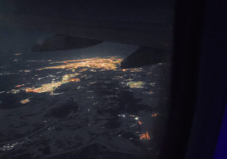 Летевший на Пхукет самолет экстренно сел в Домодедово