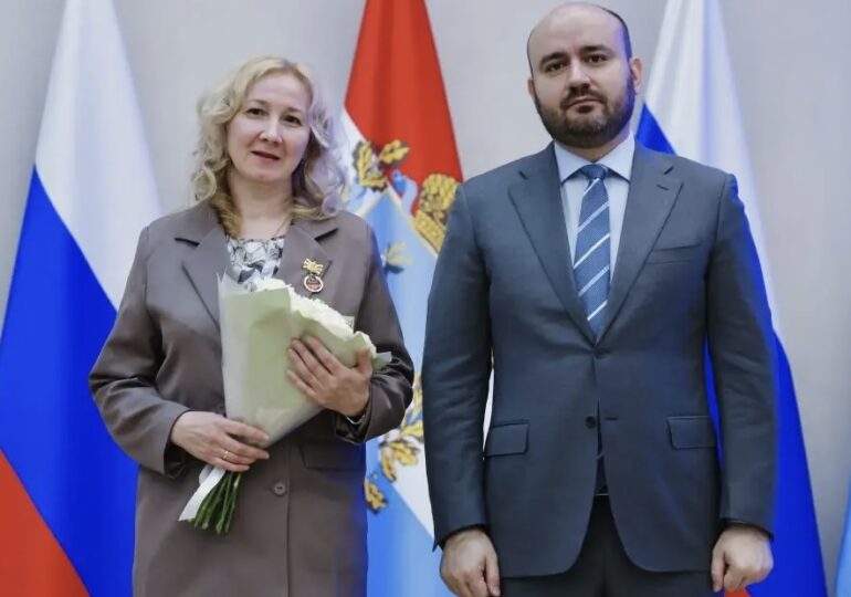 Губернатор Вячеслав Федорищев вручил награды заслуженным жителям Самарской области