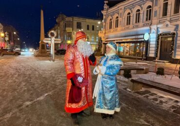В Самаре на Ленинградской Дед Мороз устроил «сладкий» экзамен
