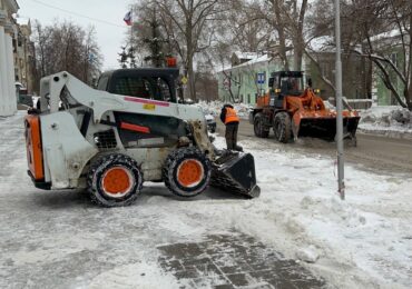 В Самаре 16 декабря на улицах работали 404 человека и 356 единиц спецтехники
