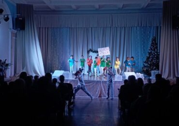 В Ленинском районе Самары прошло новогоднее представление для детей