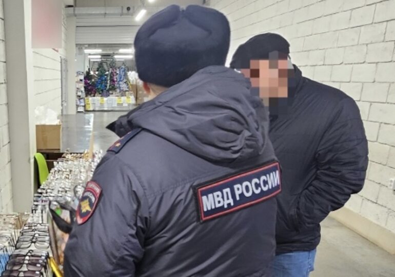 В Самаре у продавца очков изъяли более 700 единиц нелегальной пиротехники