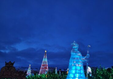 Арт-объекты по мотивам сказок и мультфильмов украсят новогоднюю площадь Куйбышева