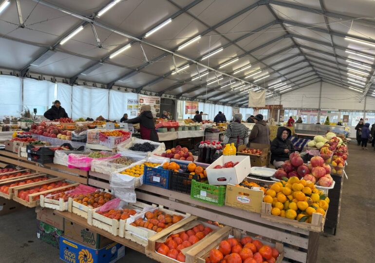 В Самаре на пересечении Тухачевского и Киевской работает ярмарка выходного дня