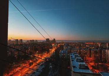 На 5 и 6 просеках продолжают восстанавливать подачу электроэнергии