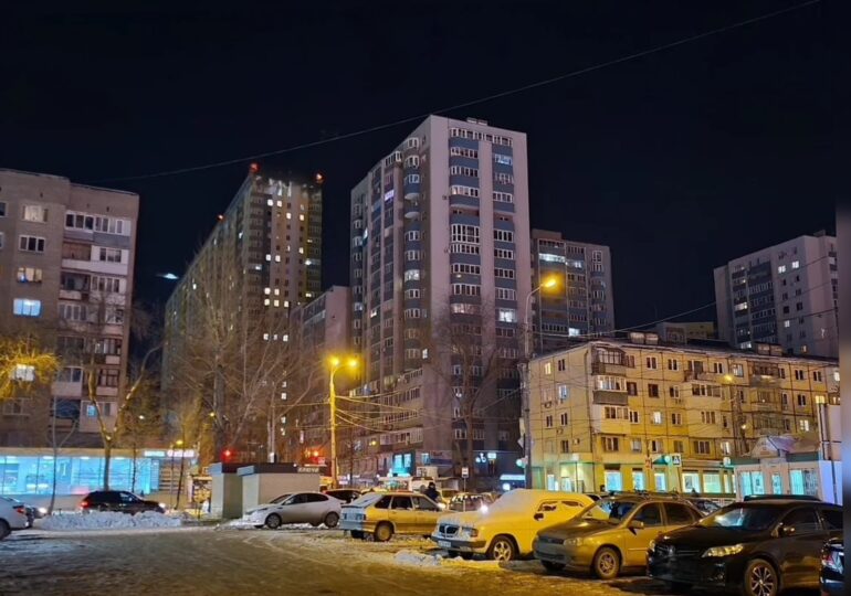 На 5 и 6 просеках продолжают восстанавливать подачу электроэнергии