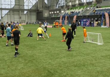 Третий «Урок футбола» прошел на крытом манеже в Самаре