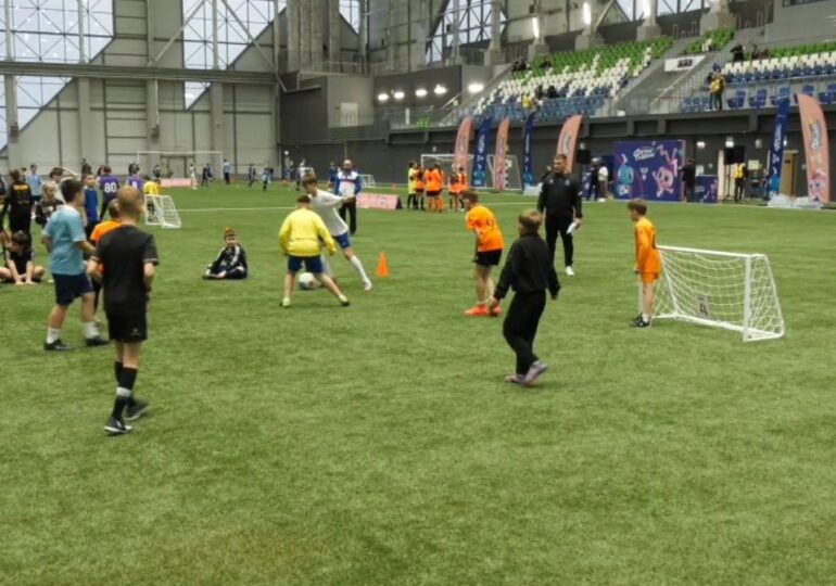Третий «Урок футбола» прошел на крытом манеже в Самаре