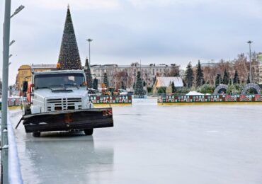 В Самаре на площади Куйбышева завешают заливку катка