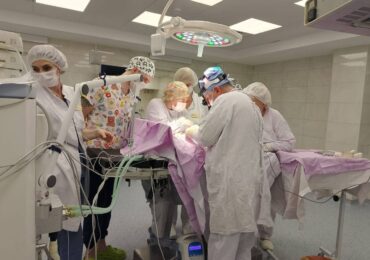 Самарские врачи спасли новорожденного с редкой патологией кишечника