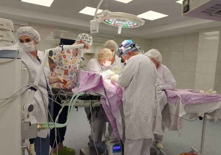 Самарские врачи спасли новорожденного с редкой патологией кишечника