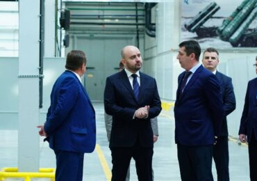 Губернатор Вячеслав Федорищев посетил завод «Салют»