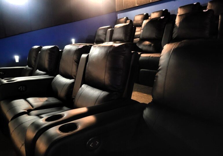 Россияне рассказали, что предпочитают смотреть на Старый Новый год