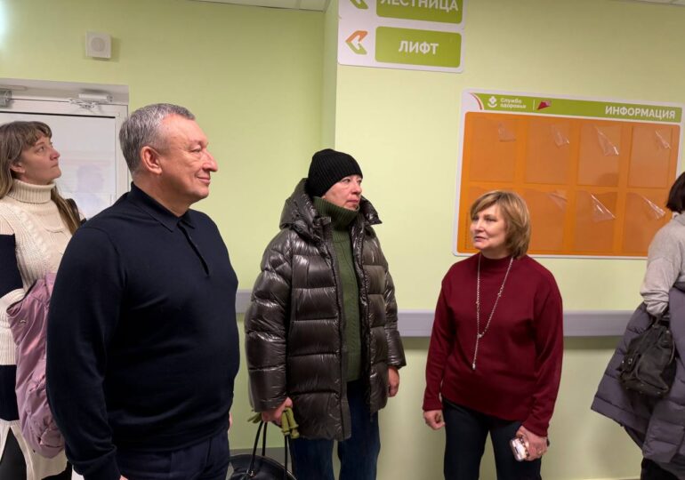 Александр Фетисов посетил новую детскую поликлинику в Октябрьском районе Самары