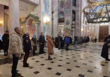 В Софийском соборе началась служба, посвященная празднику Богоявления, или Крещения Господня