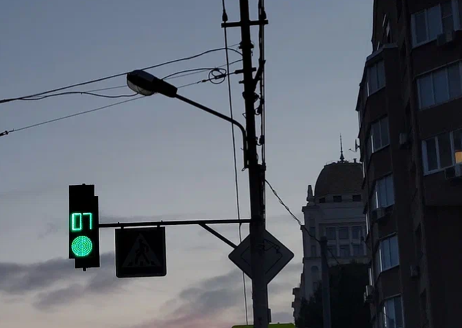 В Самаре 19 января изменят работу светофора на Ново-Садовой