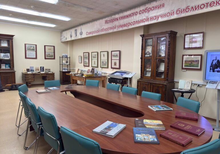 В Самаре открыли выставку «Созидатели и обыватели»