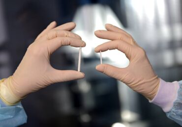 Самарские медики представили биорассасывающиеся костные винты