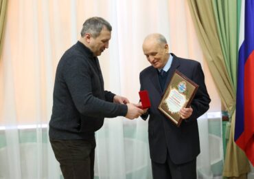 Иван Носков встретился с самарским врачом Алексеем Суздальцевым