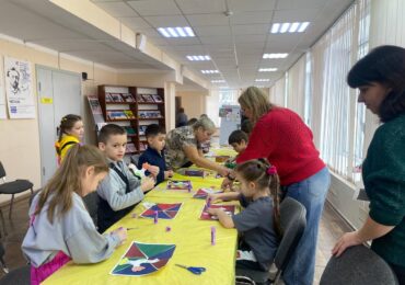 Юные самарцы расписали филимоновские игрушки