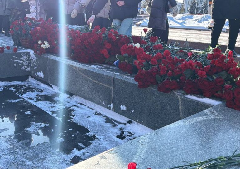 В Самаре почтили память героев Сталинградской битвы