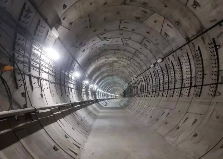 В Самаре на станции метро «Театральная» завершили устройство жесткого основания в левом тоннеле