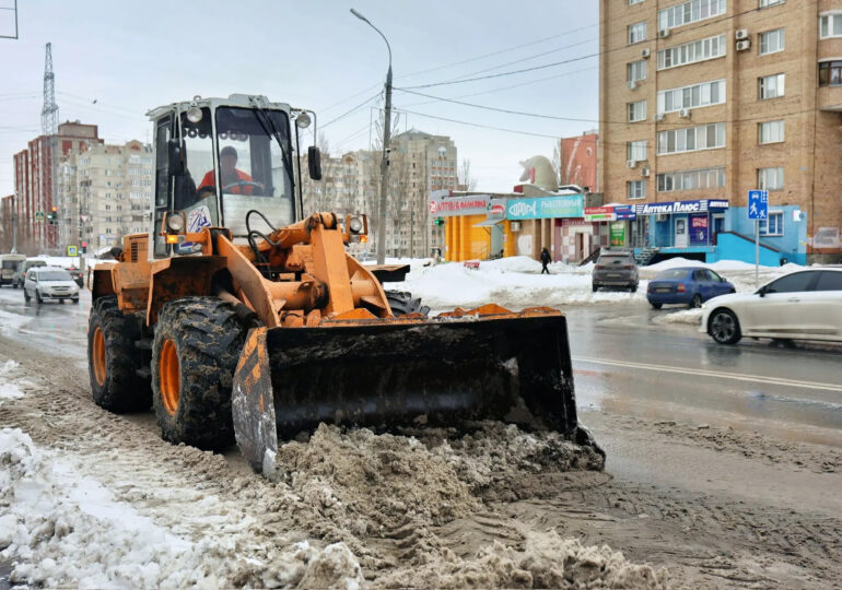 В Самаре активизировали работы по вывозу снега