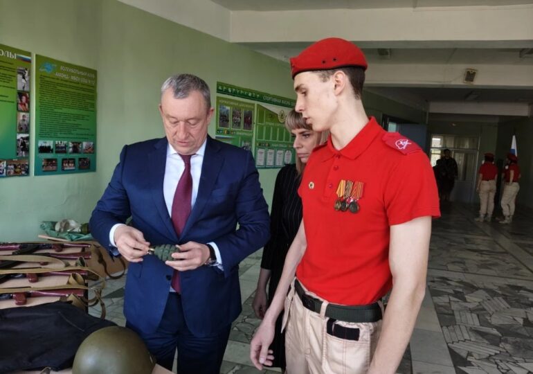 В Самаре Александр Фетисов наградил юнармейцев