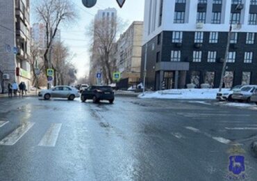 В Октябрьском районе Самары иномарка сбила 15-летнего подростка