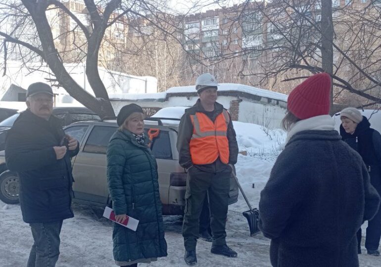 В Самаре ежедневно контролируют уборку снега с крыш