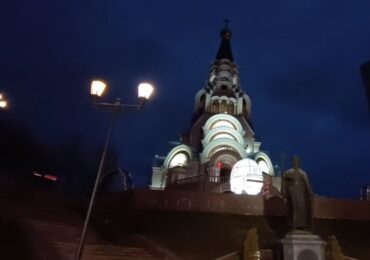 В Самаре в Софийском соборе началось пасхальное богослужение