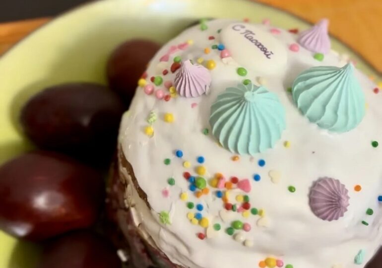 В России подешевел набор продуктов для пасхального кулича