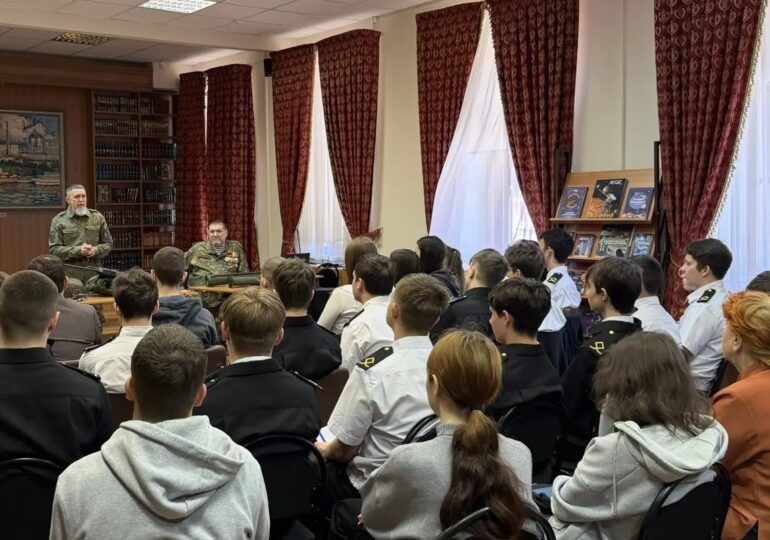 В Самаре для студентов колледжей провели урок мужества