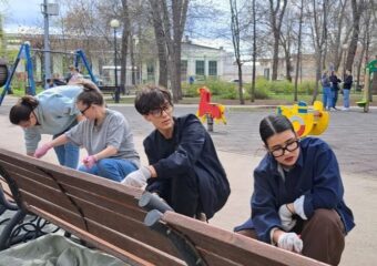 Глава Самары Иван Носков посетил субботник в сквере Мичурина и Ерик Парке