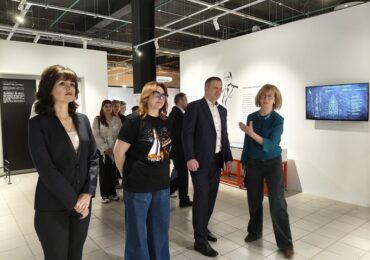 В День космонавтики Иван Носков принял участие в гашении праздничной открытки