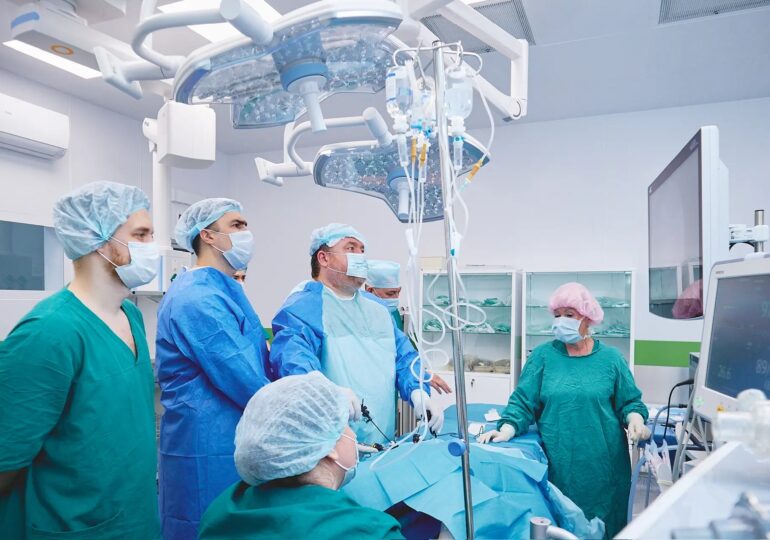 В Самаре открыли передовой реанимационно-операционный модуль