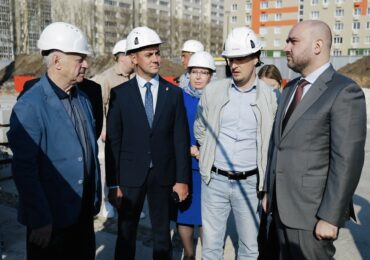 Вячеслав  Федорищев проверил ход строительства детского сада в Тольятти